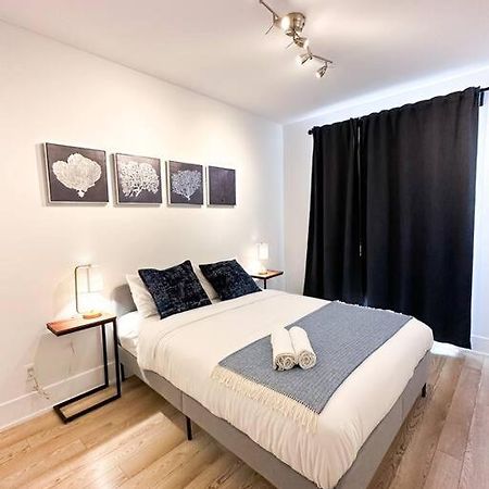 Elegant Suites - City Views, Lake View, Free Parking Toronto Exterior photo