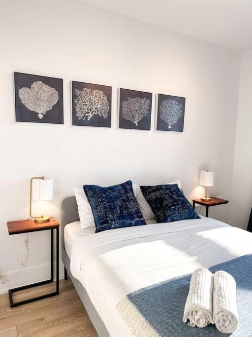 Elegant Suites - City Views, Lake View, Free Parking Toronto Exterior photo
